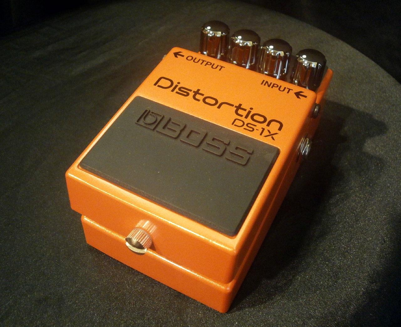 BOSS DS-1X Distortion 《震災によるキズ有価格》（B級特価）【楽器 