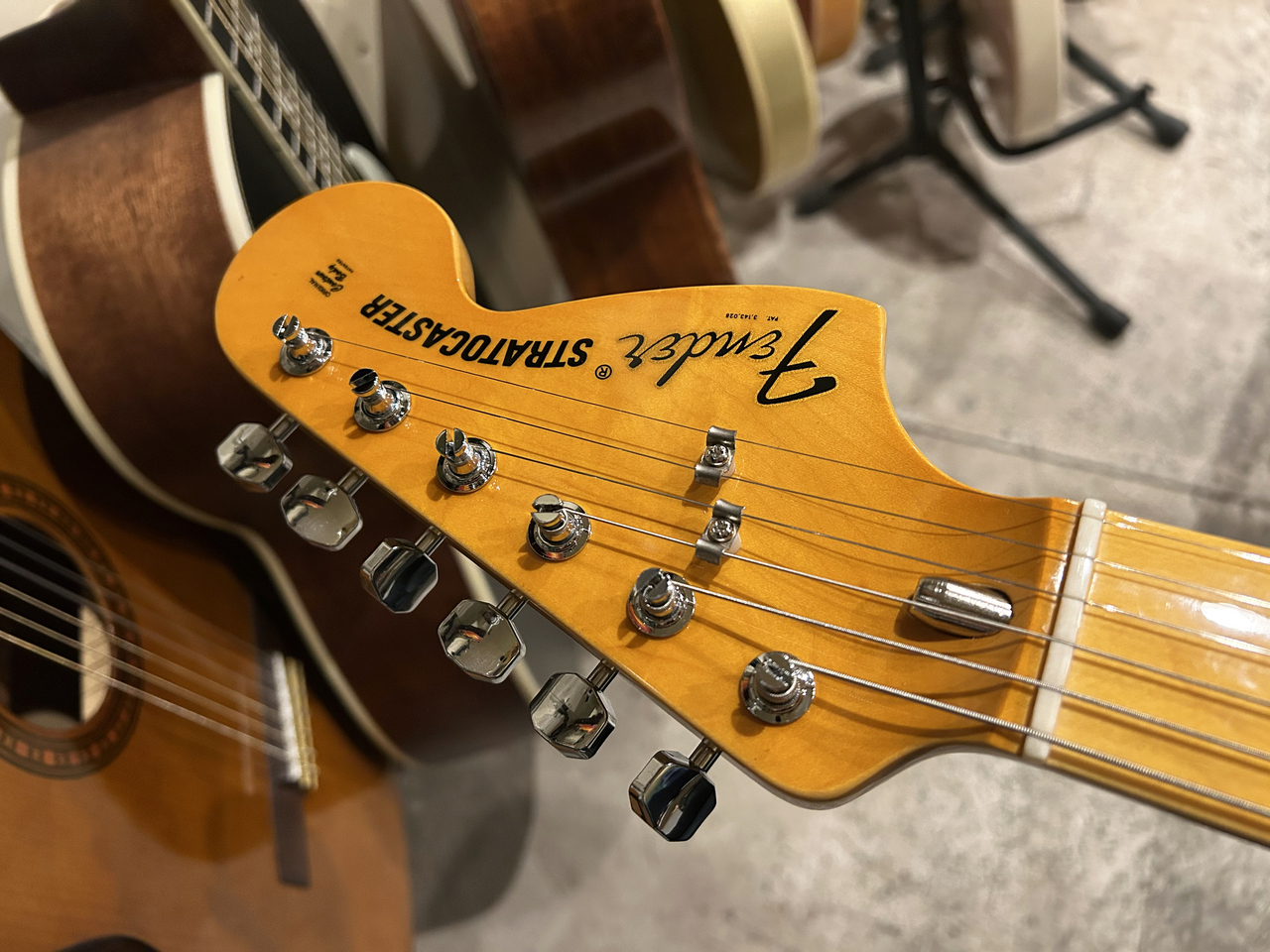 Fender Fender USA American Vintage II 1973 Stratocaster Mocha 光栄
