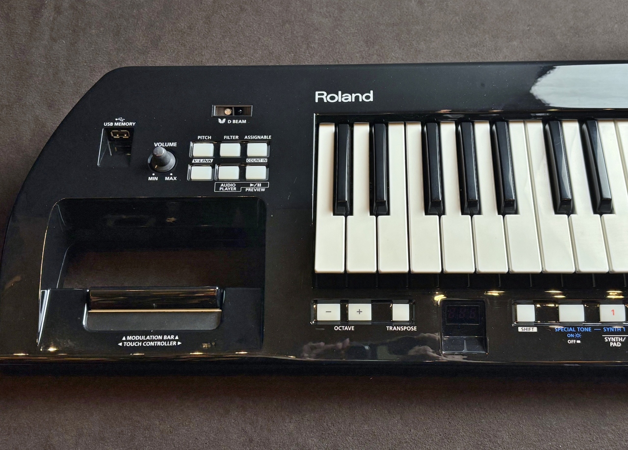 Roland Lucina AX-09（中古）【楽器検索デジマート】
