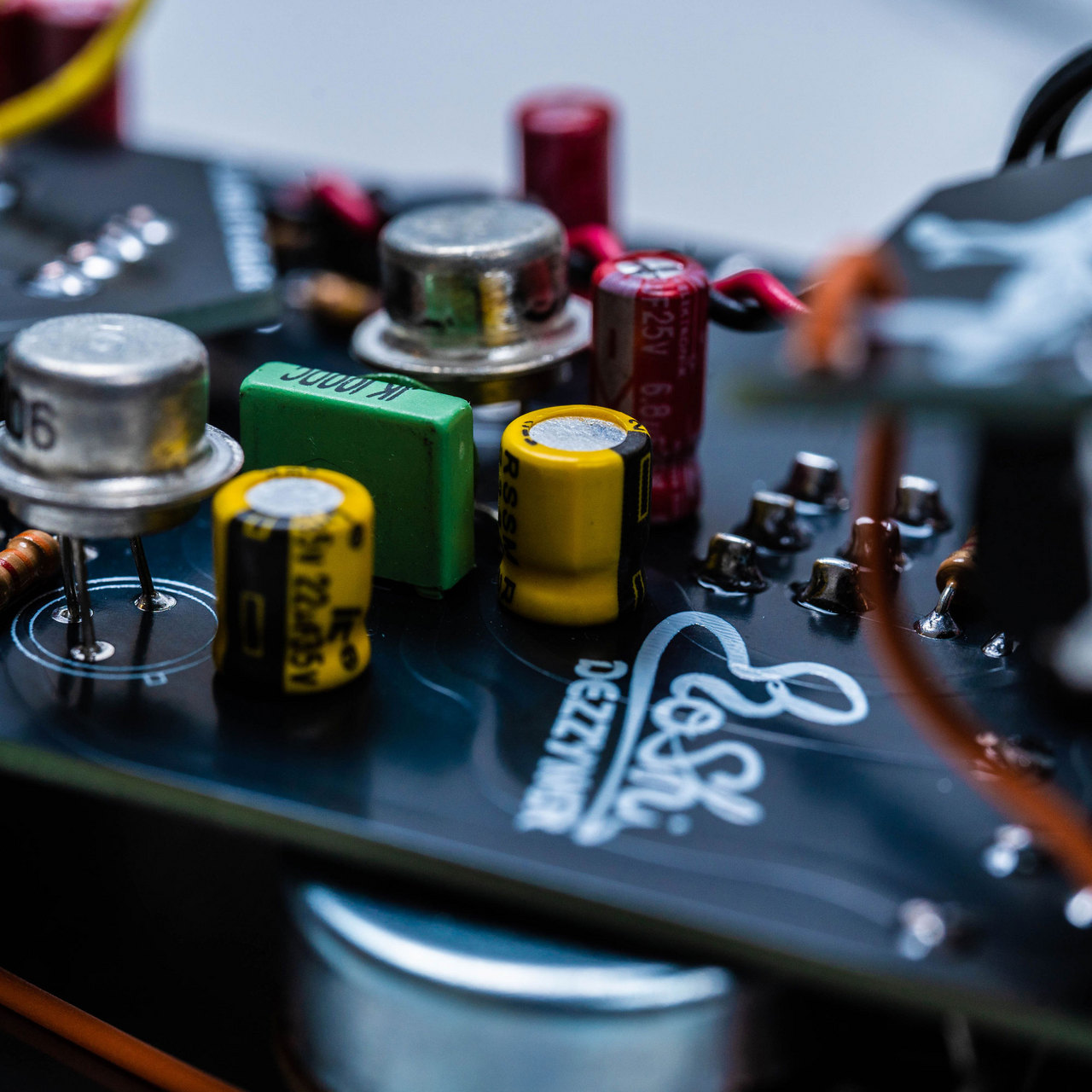 エフェクター RoShi Pedals DEZZYNER result DEZZYNER result – RoShi Pedals