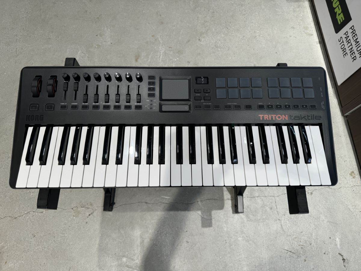 KORG KORG TRITON taktile-49 (TRTK-49)