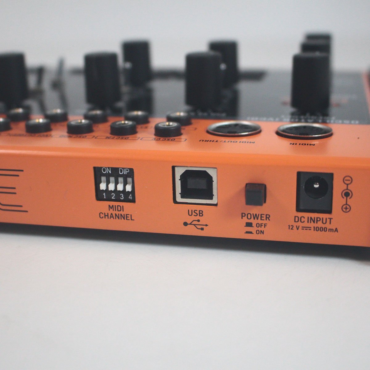 BEHRINGER CRAVE 【渋谷店】（中古/送料無料）【楽器検索