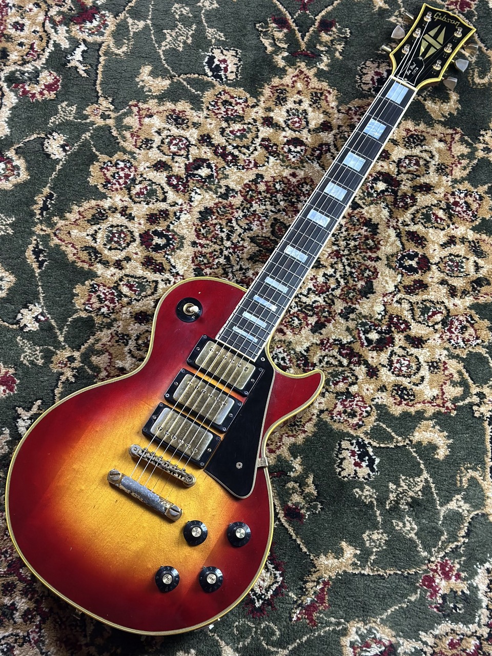 Gibson 【現物画像】Les Paul Custom 3PU Cherry Sunburst SN:633935