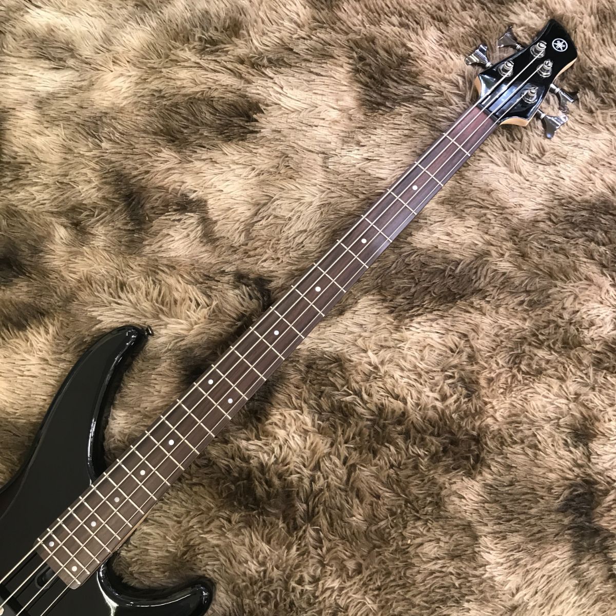 YAMAHA TRBX304 / ブラック(BL)（新品/送料無料）【楽器検索デジマート】