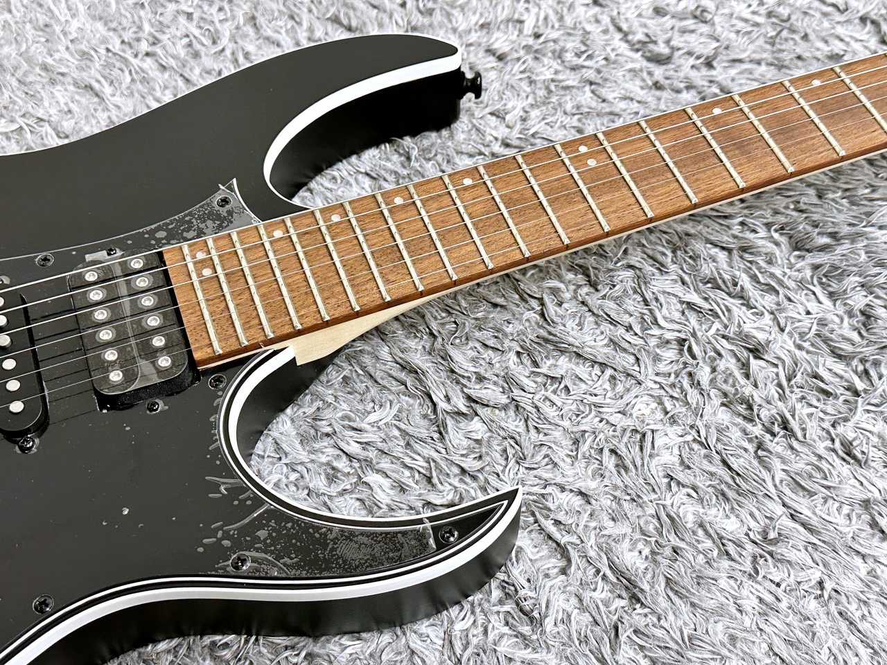 タイプストラトキャスタータイプIbanez RG 350 ZB エレキギター 本体