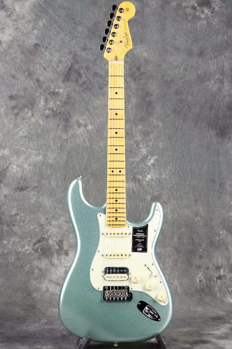 ギター Fender USA American Professional Fender American Professional II Stratocaster HSS Maple Fingerboard