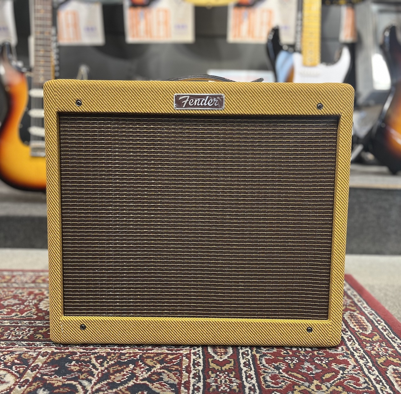 Fender 【小型真空管アンプ!!】 Blues Junior Lacquered Tweed  [100V][15W]【1台のみ即納可能】（新品/送料無料）【楽器検索デジマート】