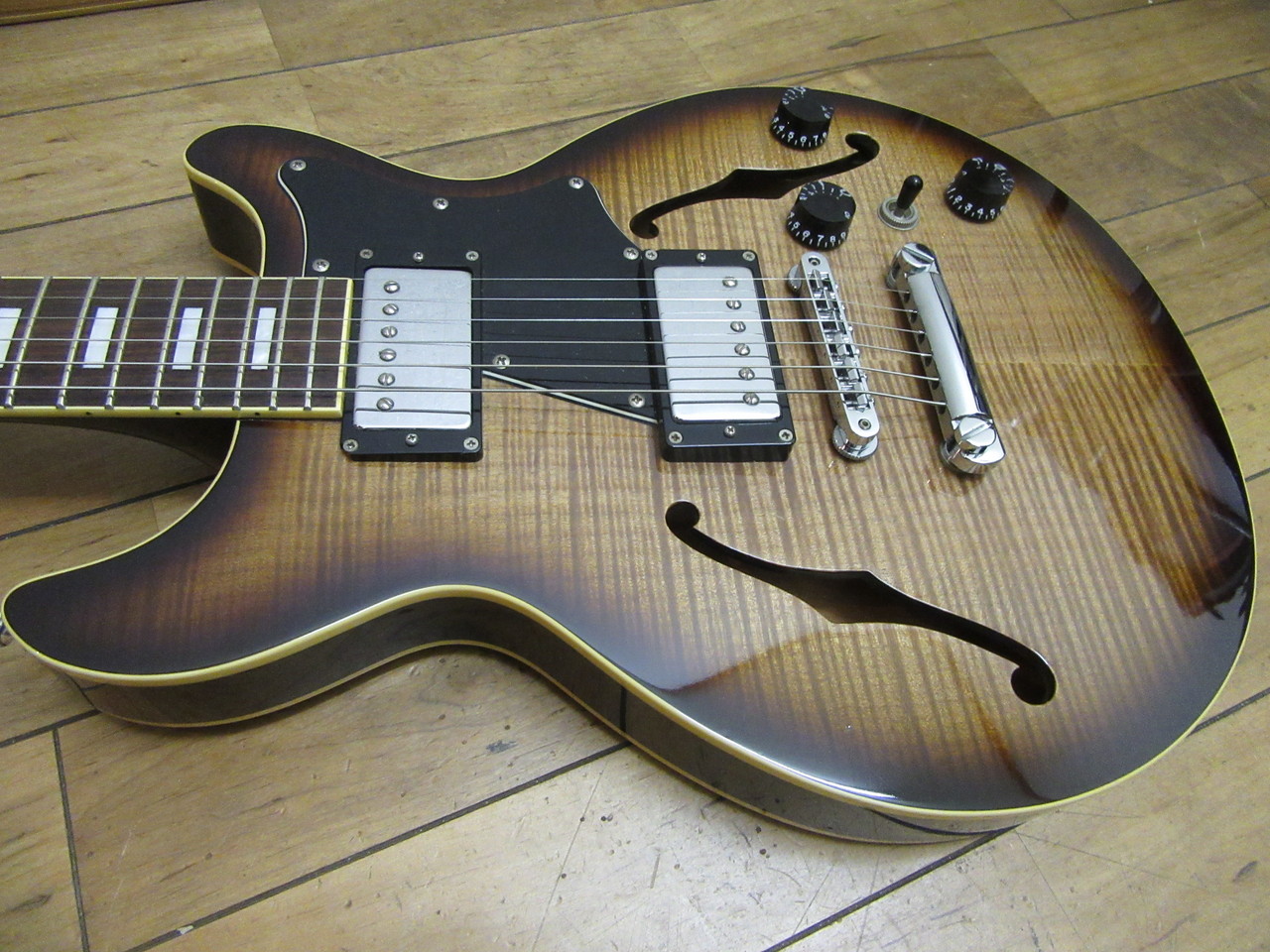 Seventy Seven Guitars ALB-Ⅱ（中古）【楽器検索デジマート】