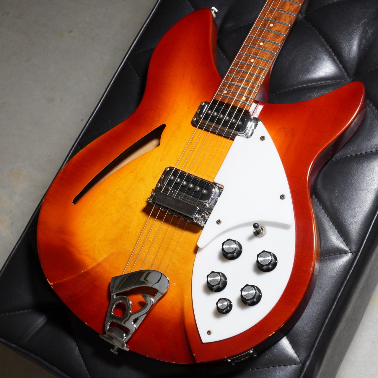 Rickenbacker 1992 Model 330 Fireglo（中古）【楽器検索デジマート】