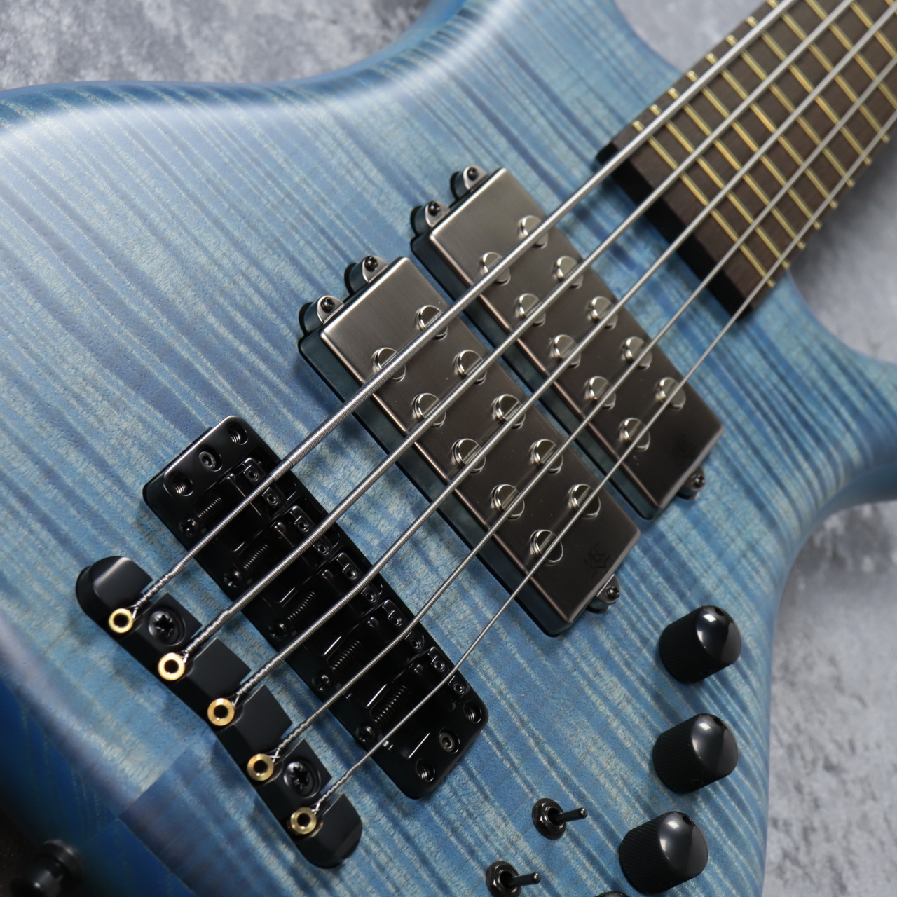 Warwick Custom Shop Corvette 
 5st -Bleached Blue Transparent