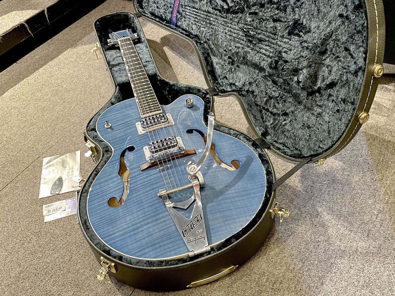 Gretsch グレッチ　6120SSLVO ブライアンセッツァーモデル No.18 Gretsch G6120SSLVO | Ken Yokoyama(Band) OFFICIAL SITE