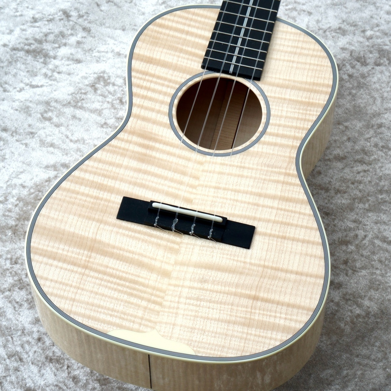 専用　極トラ目のカーリーメイプルキュー Martin CTM 3 Maple Tenor #2767263 【現物動画】【テナー】【カーリー