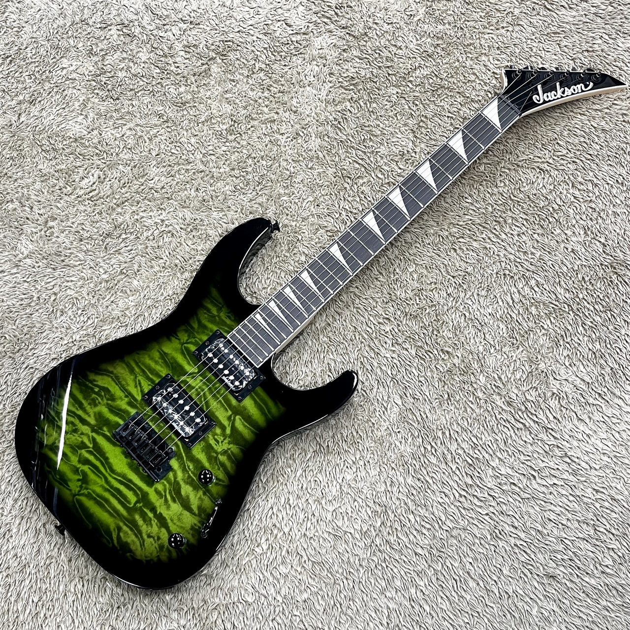 Jackson JS Series Dinky JS20 DKQ 2PT Transparent Green Burst【特価