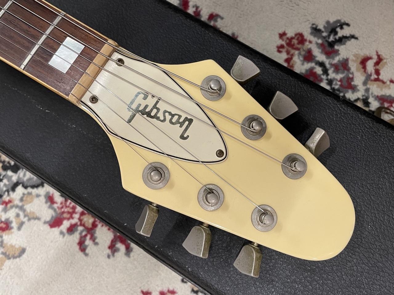 動画】GIBSON新製品ES-275のご紹介！鮮やかなチェリーレッド