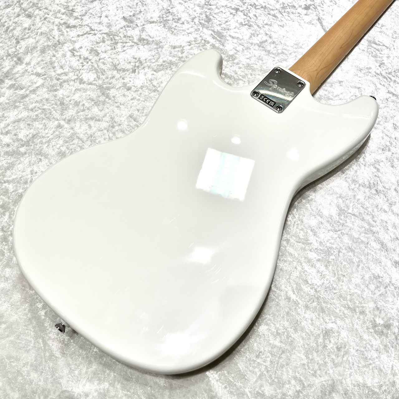 Squier Bronco Bass ホワイト エレキベース Amazon.co.jp: Squier by Fender スクワイヤー エレキベース