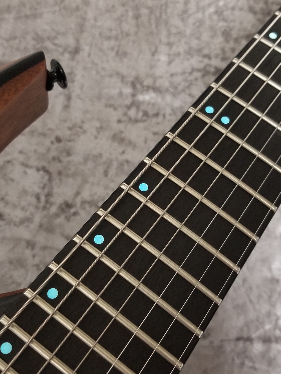 新しい 葉月】 RGDR4327【7弦】【NEMOPHILA きくちゃん専用Ibanez - エレキギター