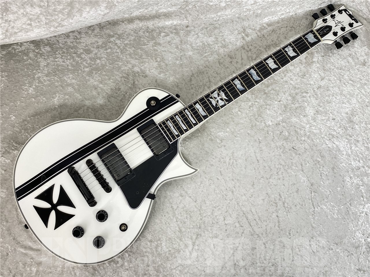 ESP IRON CROSS(Snow White) (METALLICA/James Hetfieldモデル)（新品