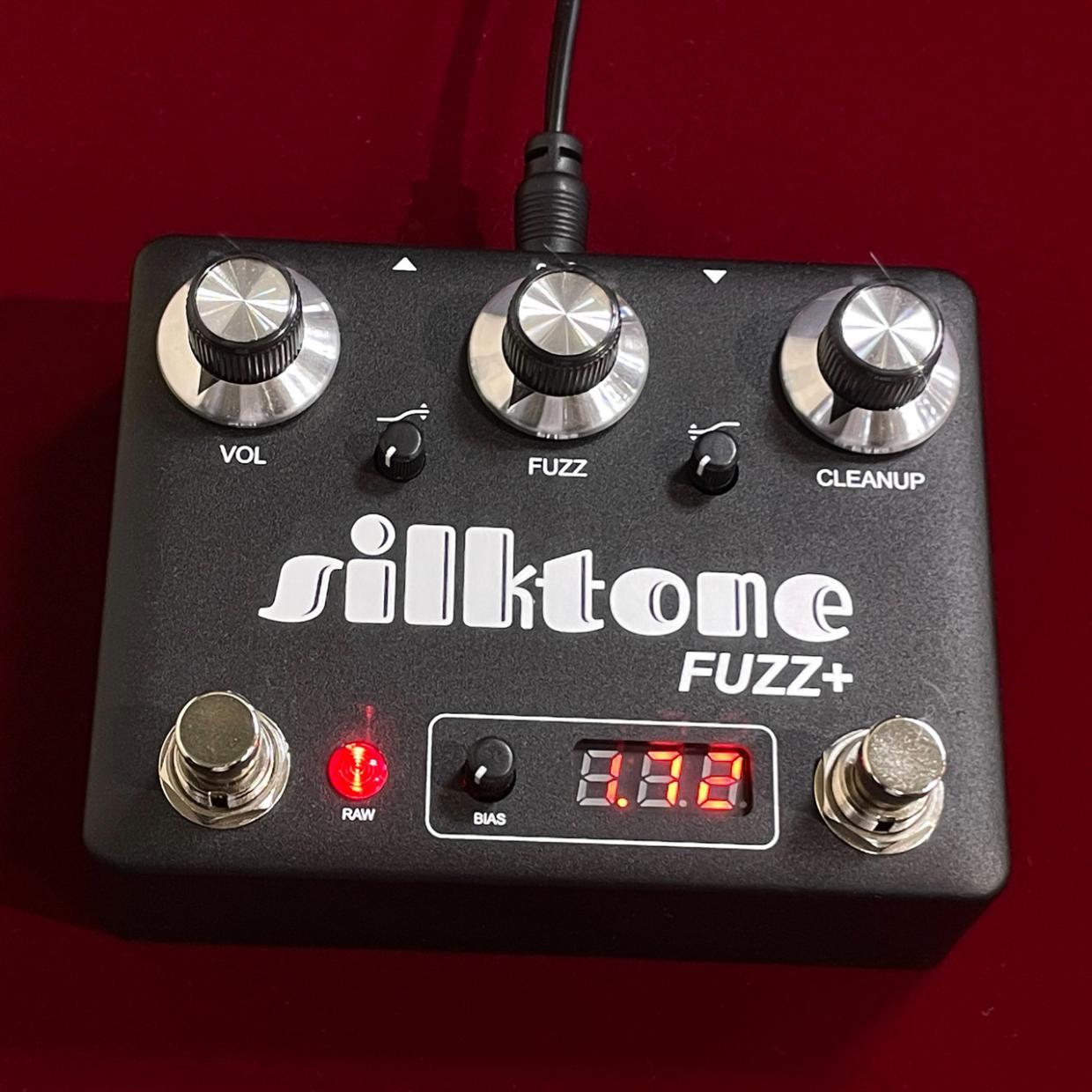 ギター Silktone Fuzz+ Black Silktone Fuzz+ Black 【限定特価】（新品特価/送料無料）［デジマート