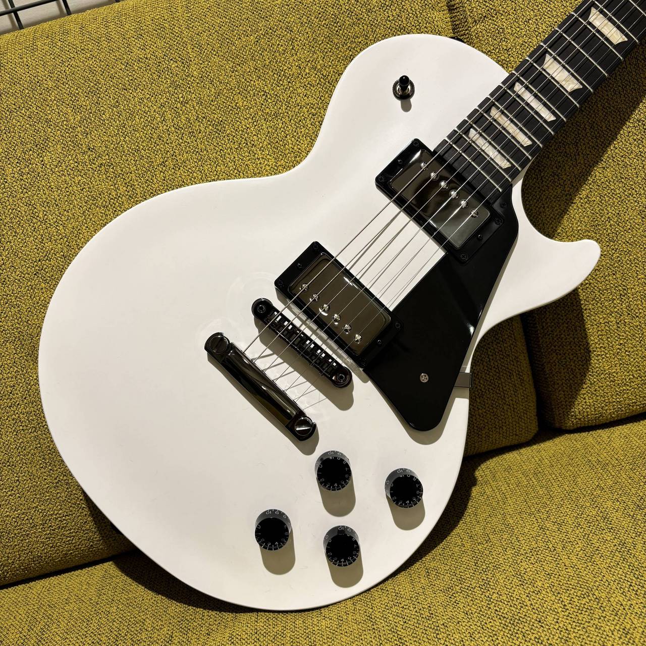 Gibson Les Paul Studio Modern Worn White レスポールスタジオ 【3.75