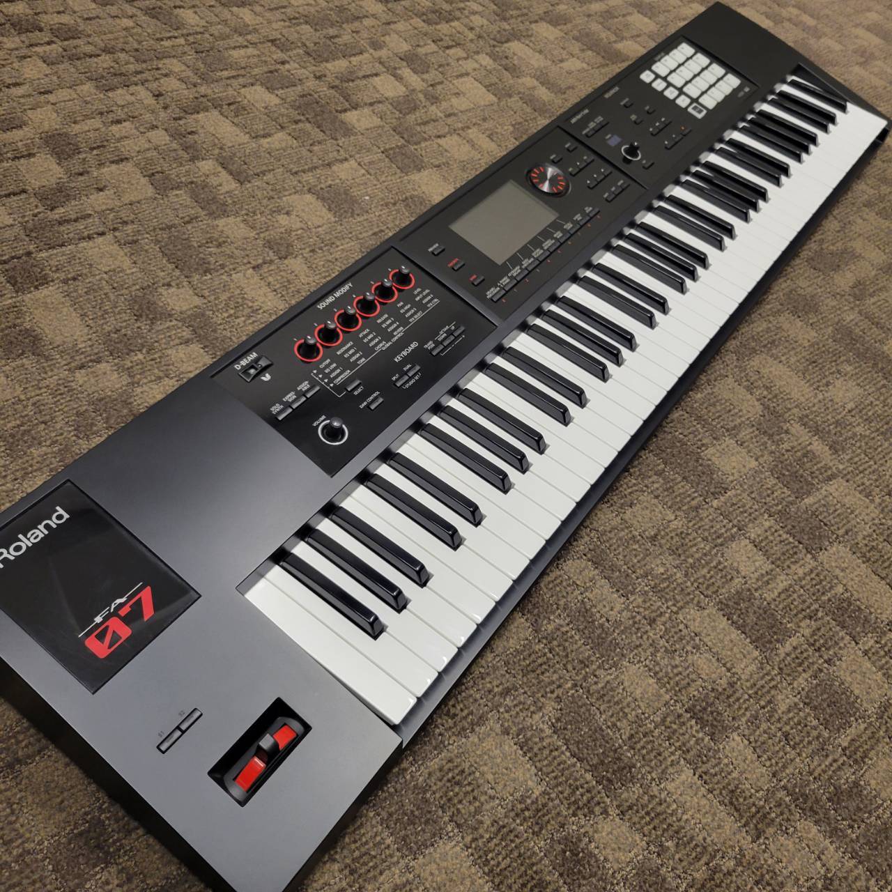 Roland FA-07 Music Workstation（中古/送料無料）【楽器検索デジマート】