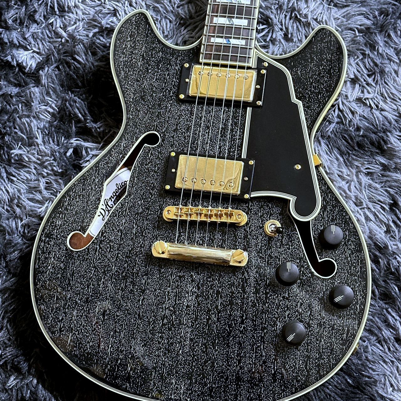 D'Angelico Excel Mini DC Black Dog【アウトレット特価】【コンパクト