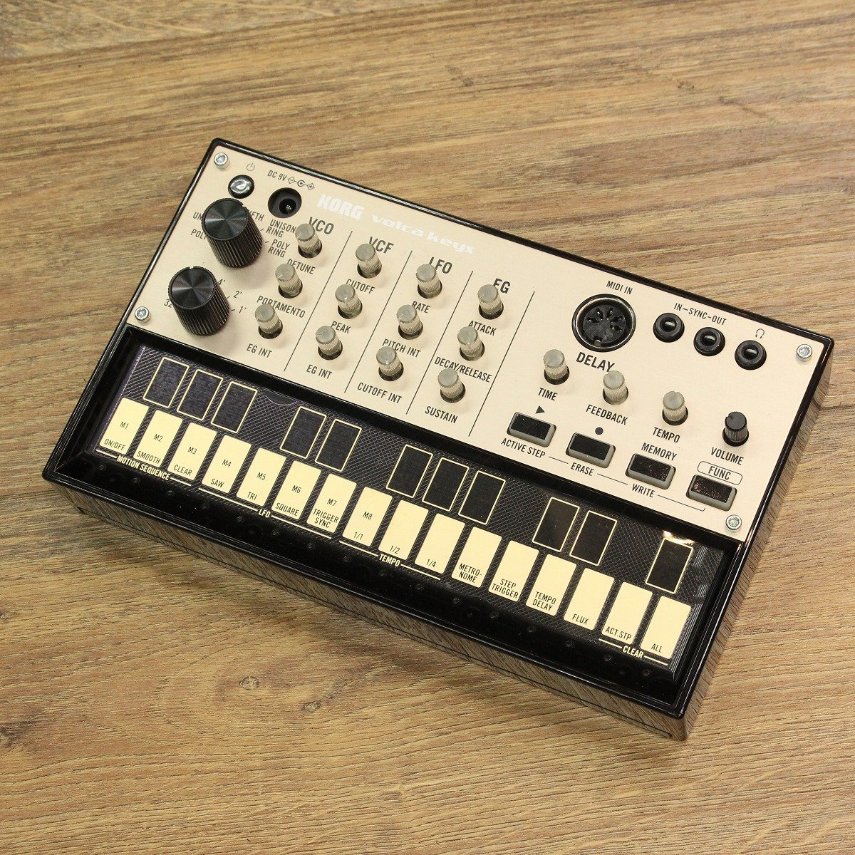 Korg Volca Keys アナログシンセサイザー (難あり・動作品) Korg Volca Keys アナログシンセサイザー (難あり・動作品