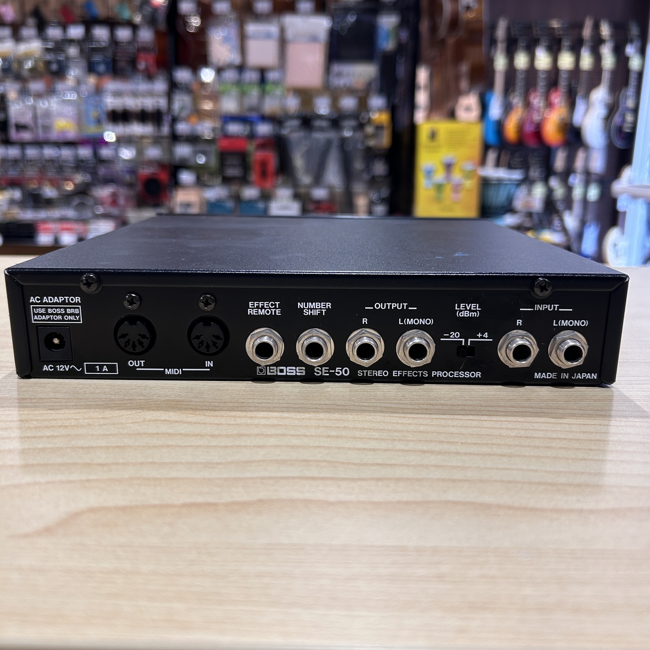 BOSS SE-50 ステレオエフェクター　ACアダプター付き　中古　動作品 BOSS SE-50 ステレオエフェクター ACアダプター付き 中古 動作品
