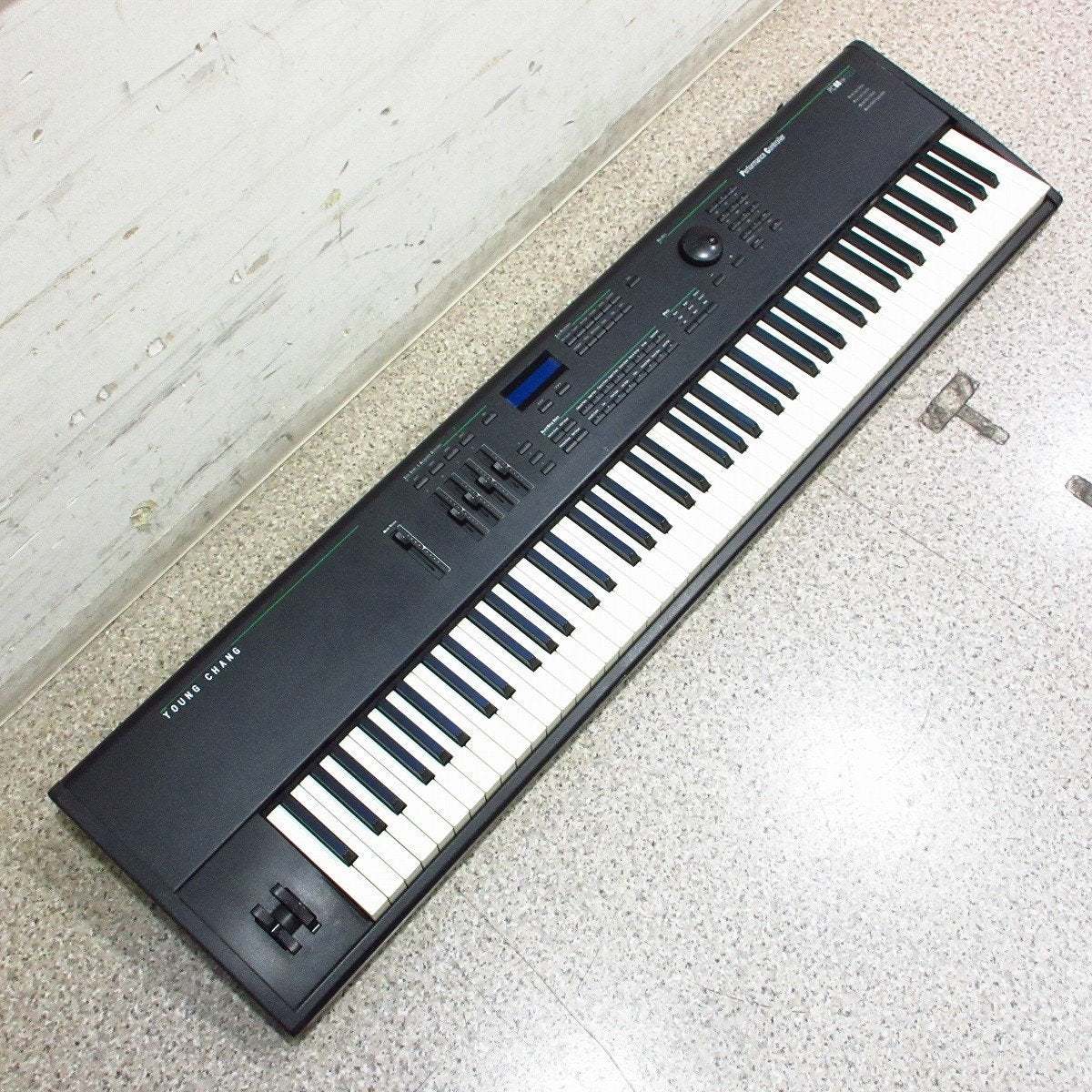 Kurzweil PC88MX 