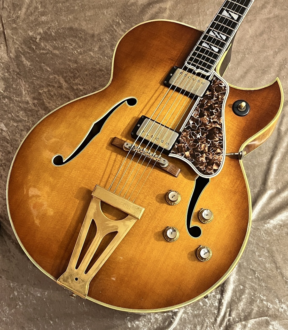 Gibson 【Vintage】 Super400 CES Florentine Sunburst 1961年製 [3.61