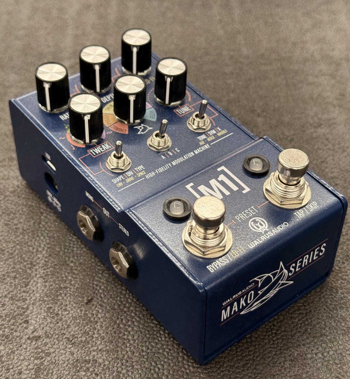 WALRUS AUDIO MAKO Series M1 High-Fidelity Modulation Machine（中古