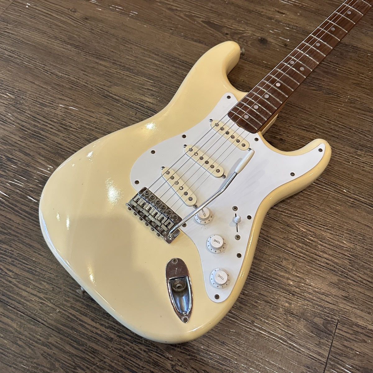 FERNANDES 石ロゴ　ストラトキャスターFST-60？ FERNANDES FST-60（中古）【楽器検索デジマート】