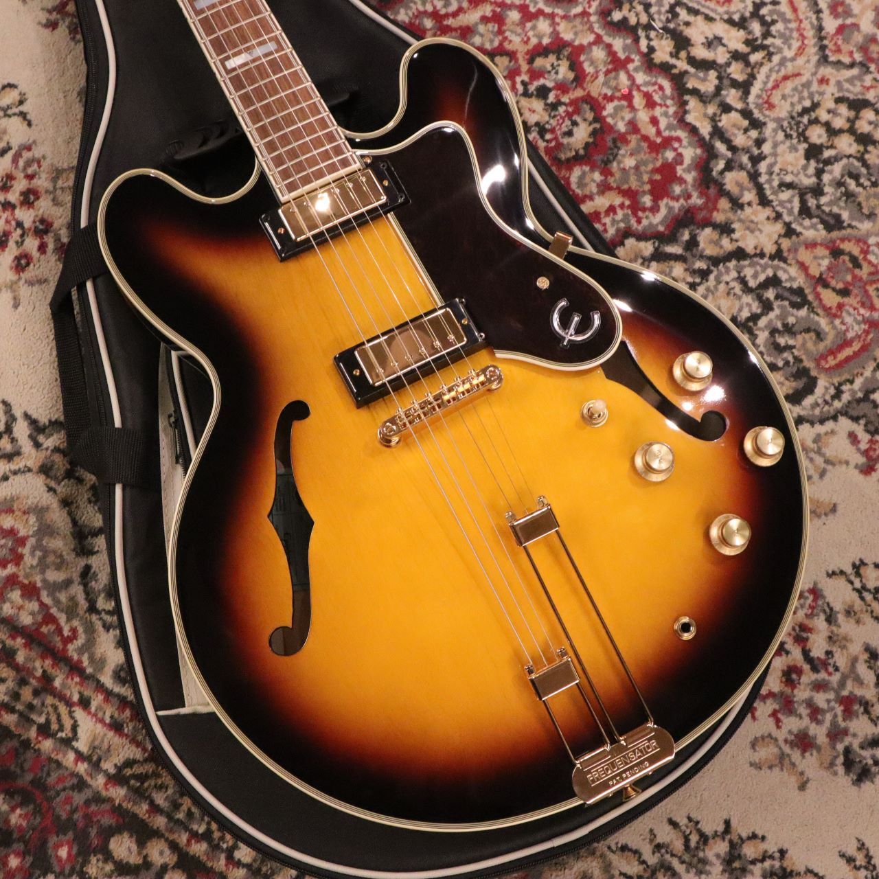 Epiphone SheratonⅡ ビンテージ セミアコ gibsonロゴ Epiphone SheratonⅡ ビンテージ セミアコ gibsonロゴ Epiphone