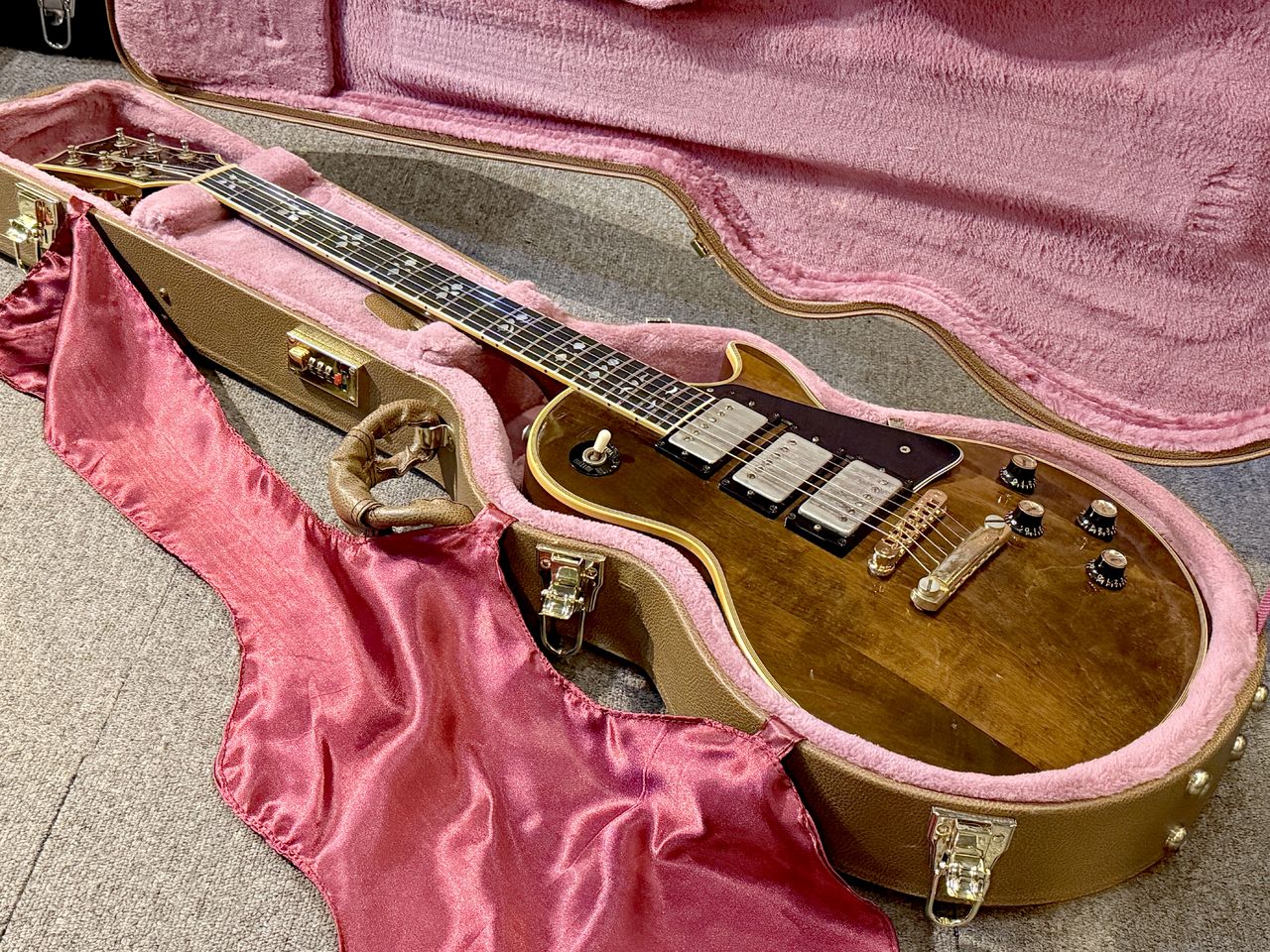 Gibson Les Paul Artisan（ビンテージ）【楽器検索デジマート】