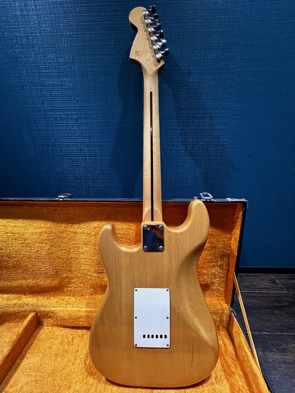 El Maya ARTIST MODEL STRATOCASTER Type 1970s Made in Japan