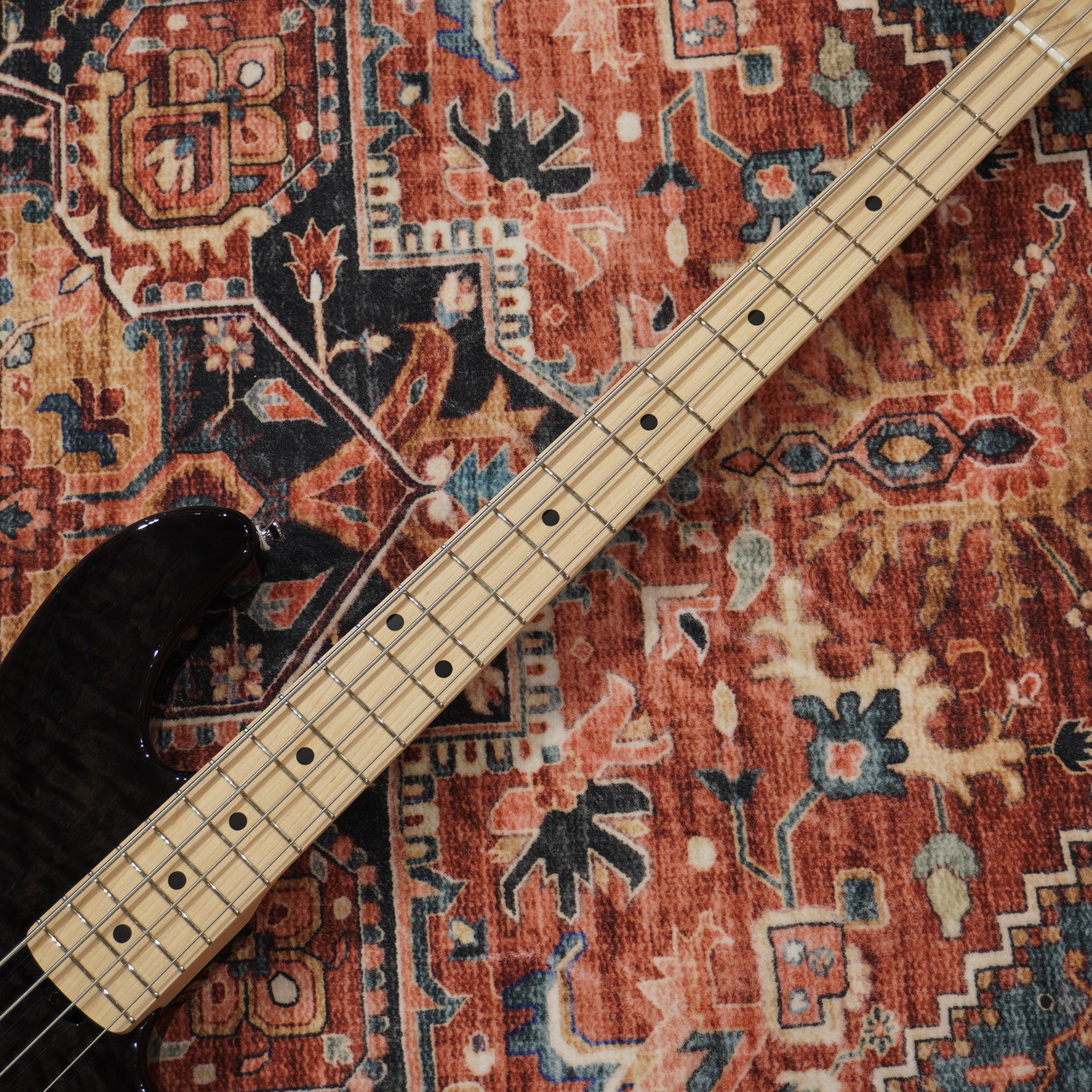 Lakland SL44-94 Deluxe Maple Black Translucent -Shoreline Series