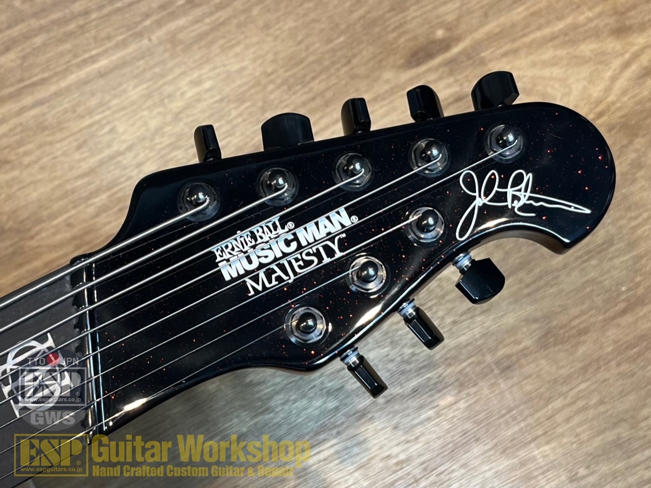 MUSIC MAN Majesty 8【SANGUINE RED】（新品/送料無料）【楽器検索デジマート】