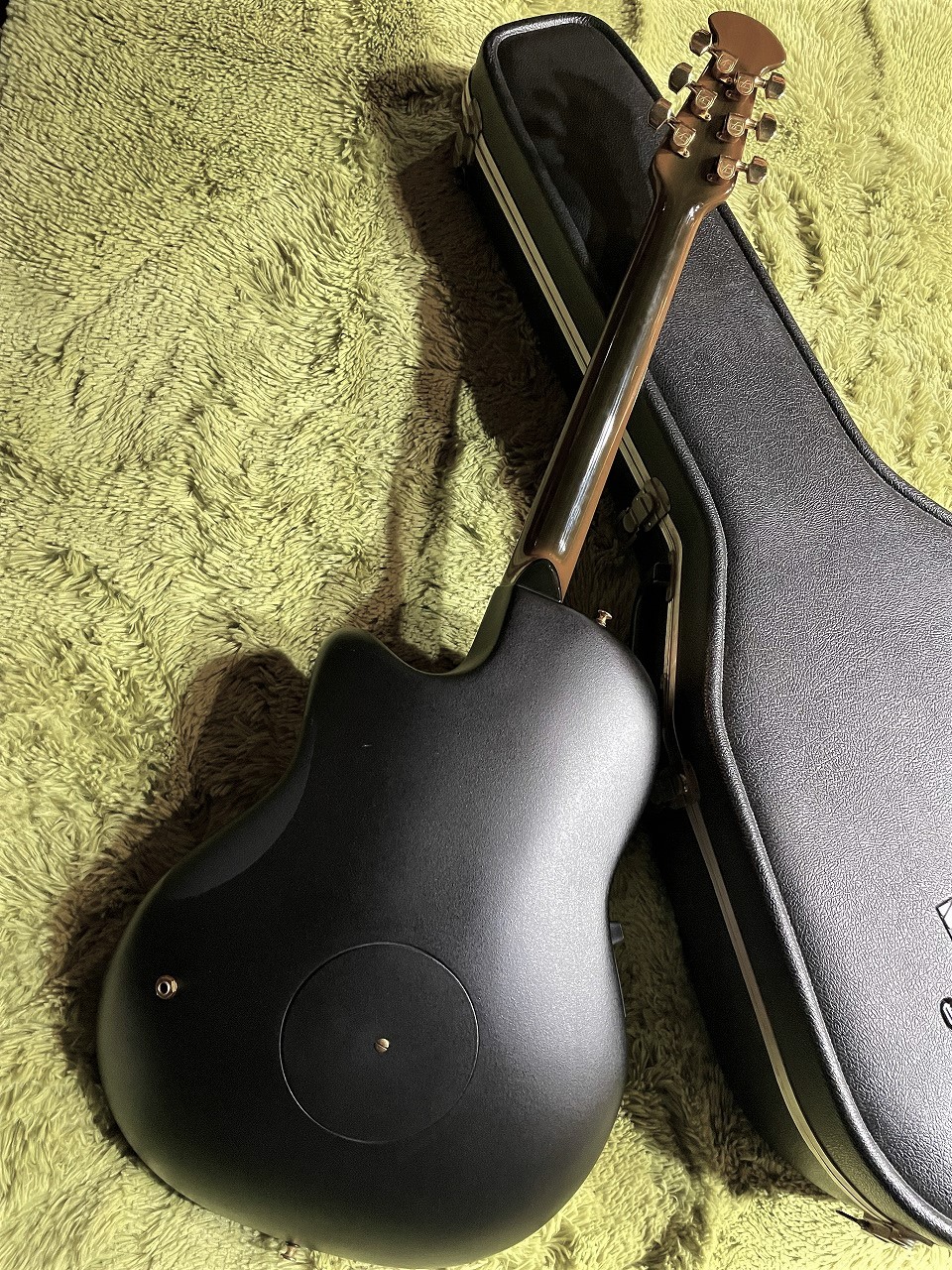 Ovation 5851-9 Gold Starred 〈限定生産100本〉