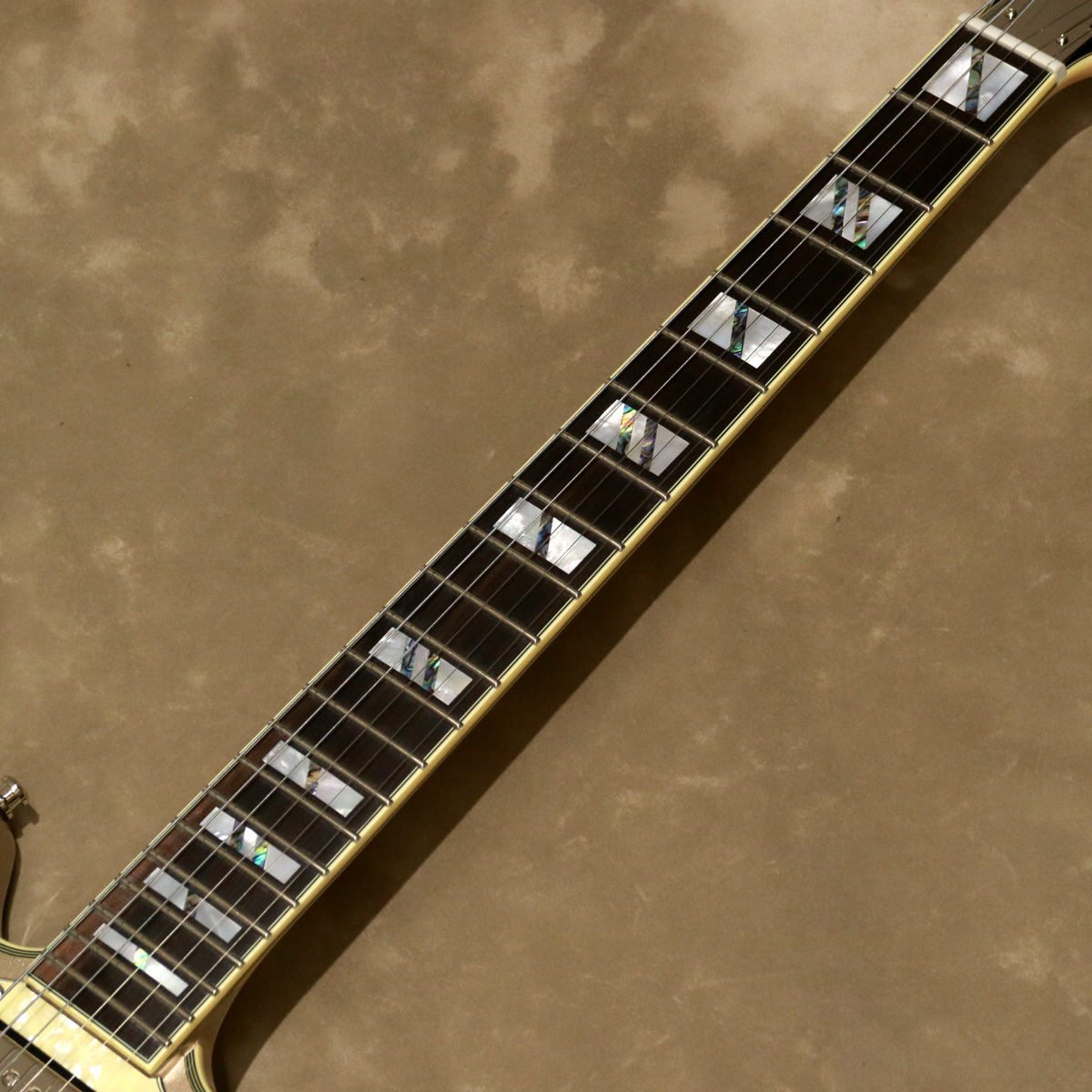 D'Angelico Deluxe Series Deluxe Brighton Desert Gold（新品/送料