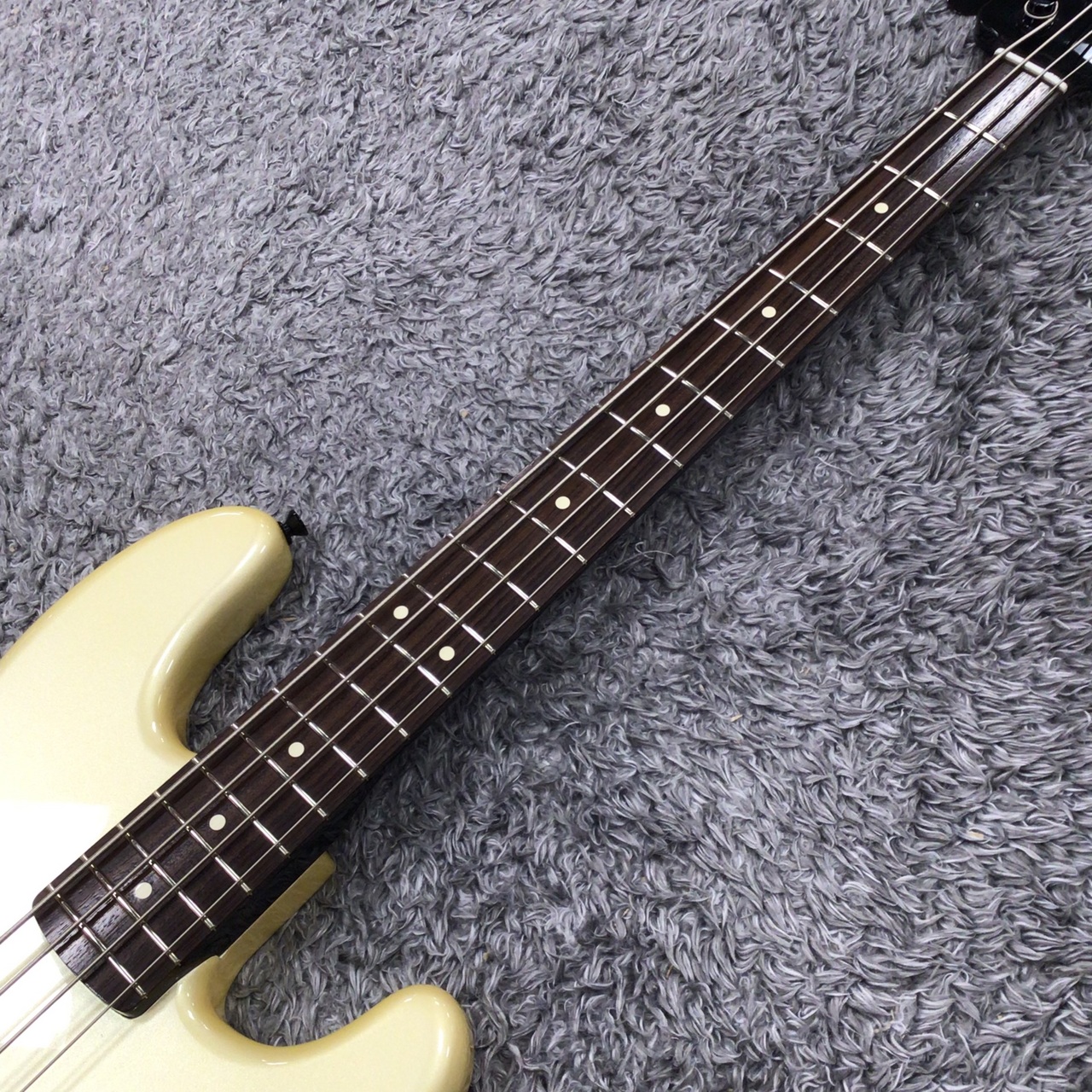 Fender Duff McKagan Precision Bass Pearl White【中古品】【2017年製 