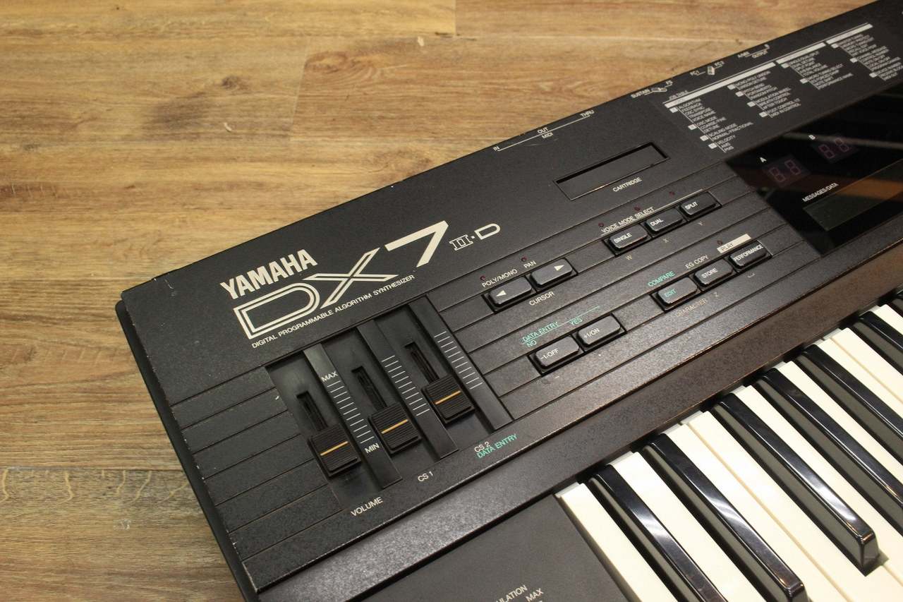 YAMAHA DX7II-D 【キーボードマート新宿】【新宿店】（中古/送料無料