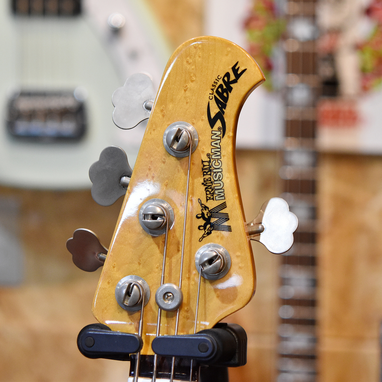 MUSIC MAN Classic Sabre 4 Trans White 2013（中古）【楽器検索