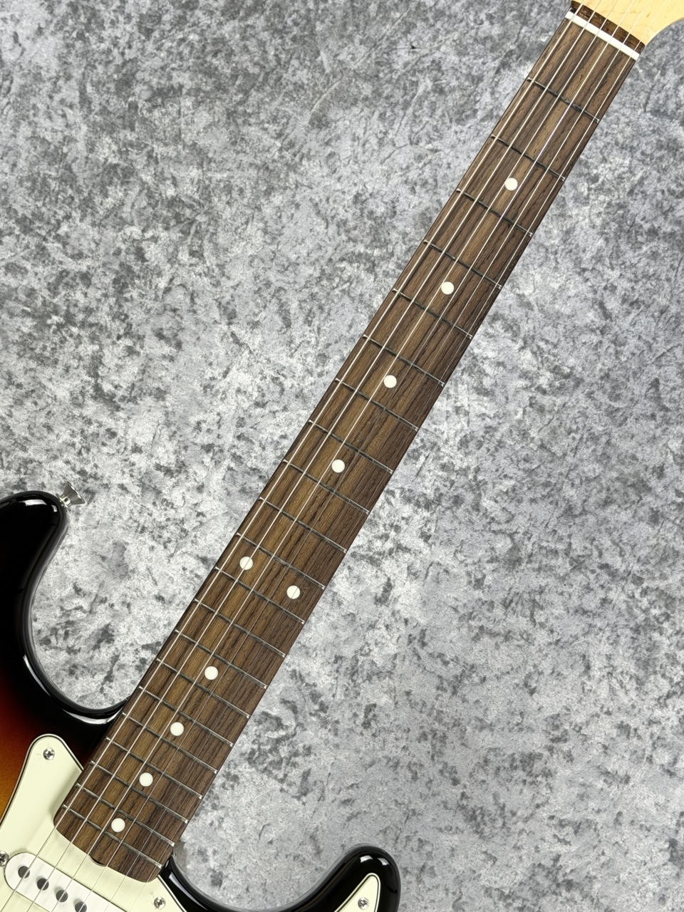 Fender Made in Japan Traditional II 60s Stratocaster -3-Tone
