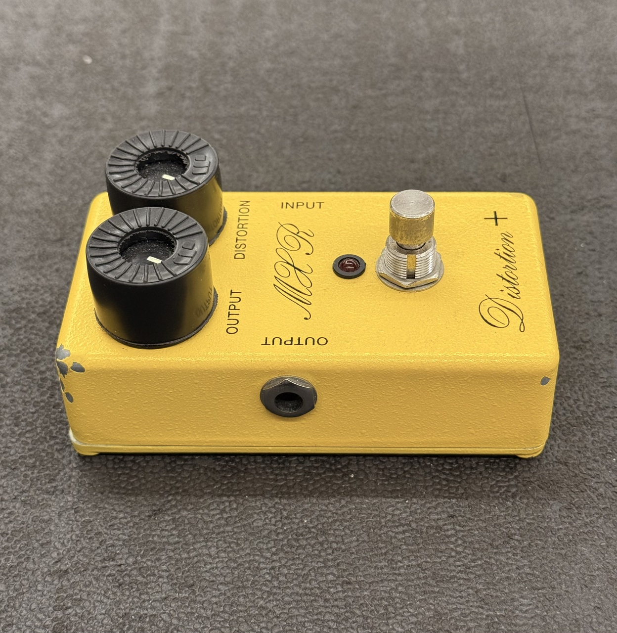MXR M104 Distortion+ script logo with LED（中古）【楽器検索