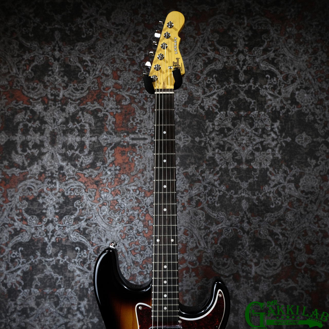 G&L Tribute Series LEGACY HB 3Tone Sunburst / Rosewood【現物画像