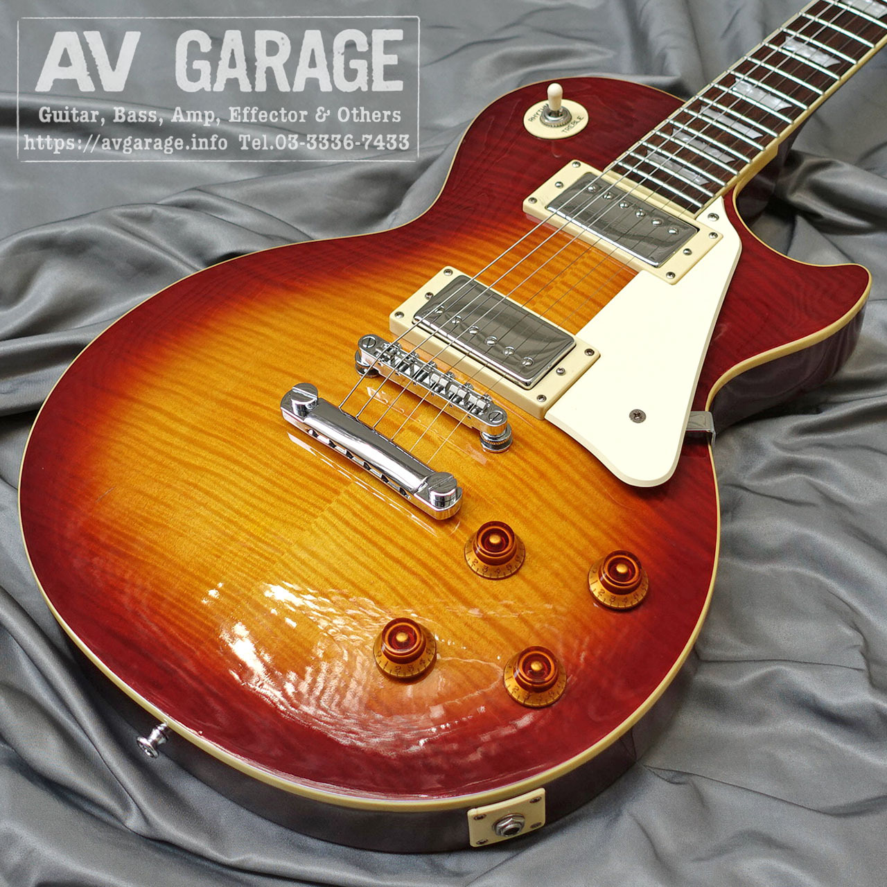 Epiphone Les Paul Standard エレキギター　ケース付 Epiphone Les Paul Standard '60s (Silver Mist)【Epiphone
