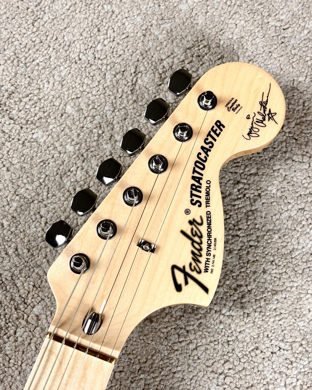 Fender 【スキャロップド指板】Yngwie Malmsteen Stratocaster 