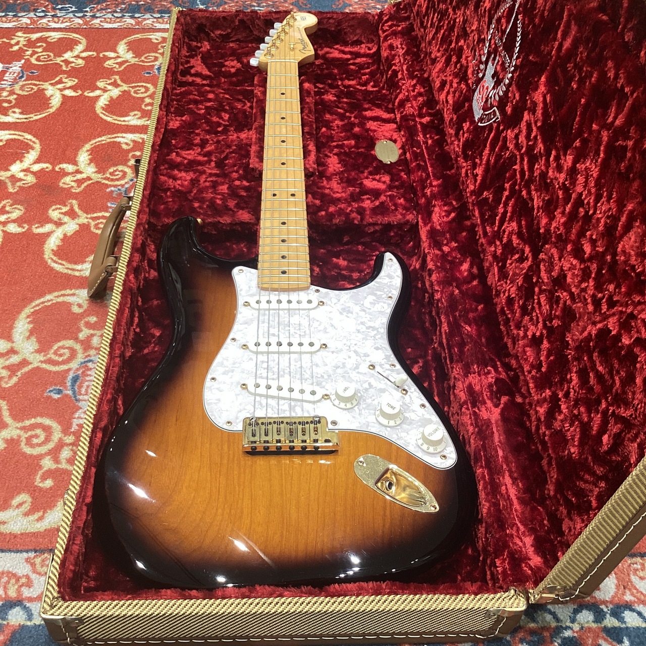 Fender 60TH ANNIVERSARY COMMEMORATIVE STRATOCASTER® 2CS【国内入荷 