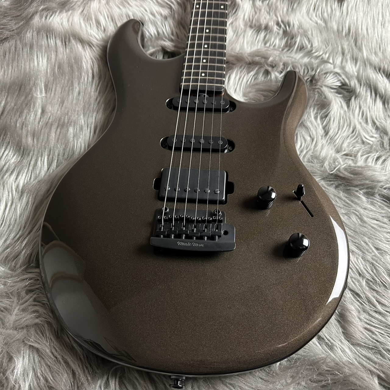 MUSIC MAN Luke III HSS (Olive Pearl)S/NG90257【現物画像】（中古 