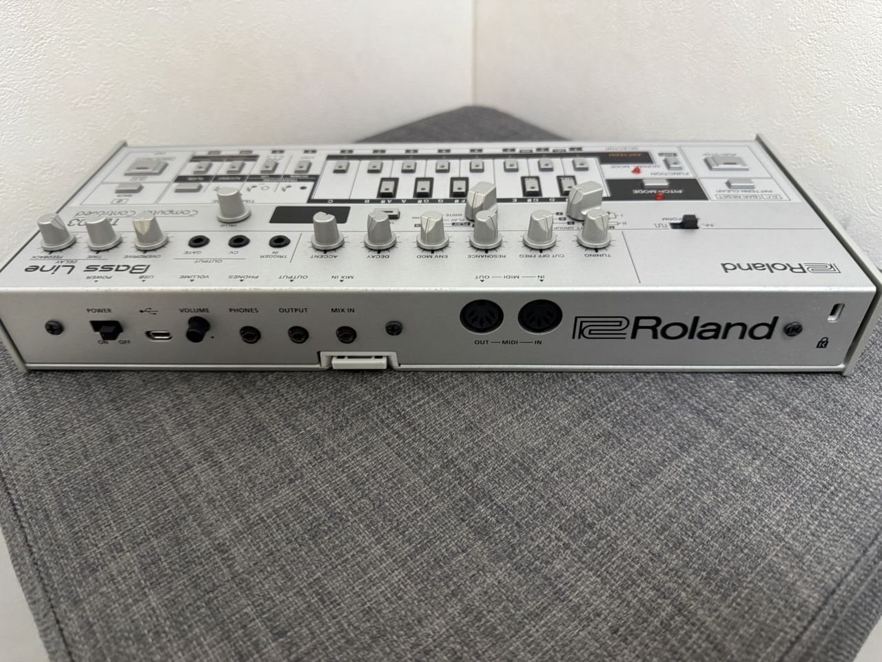 Roland Boutique TB-03 Bass Line ベースラインTB03（B級特価/送料無料