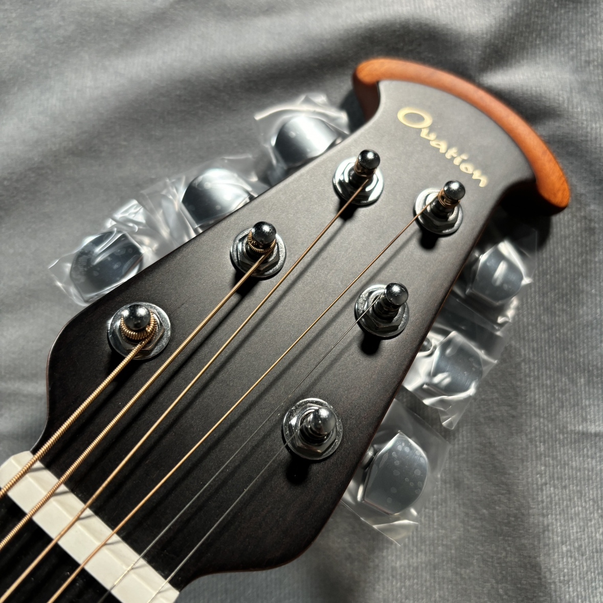 Ovation CE44-RBB-G エレアコギター アコースティックギター